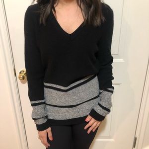 Banana Republic Sweater Size M